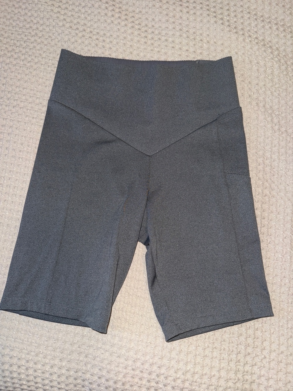 High-Waist Grey V-Panel Bike Shorts